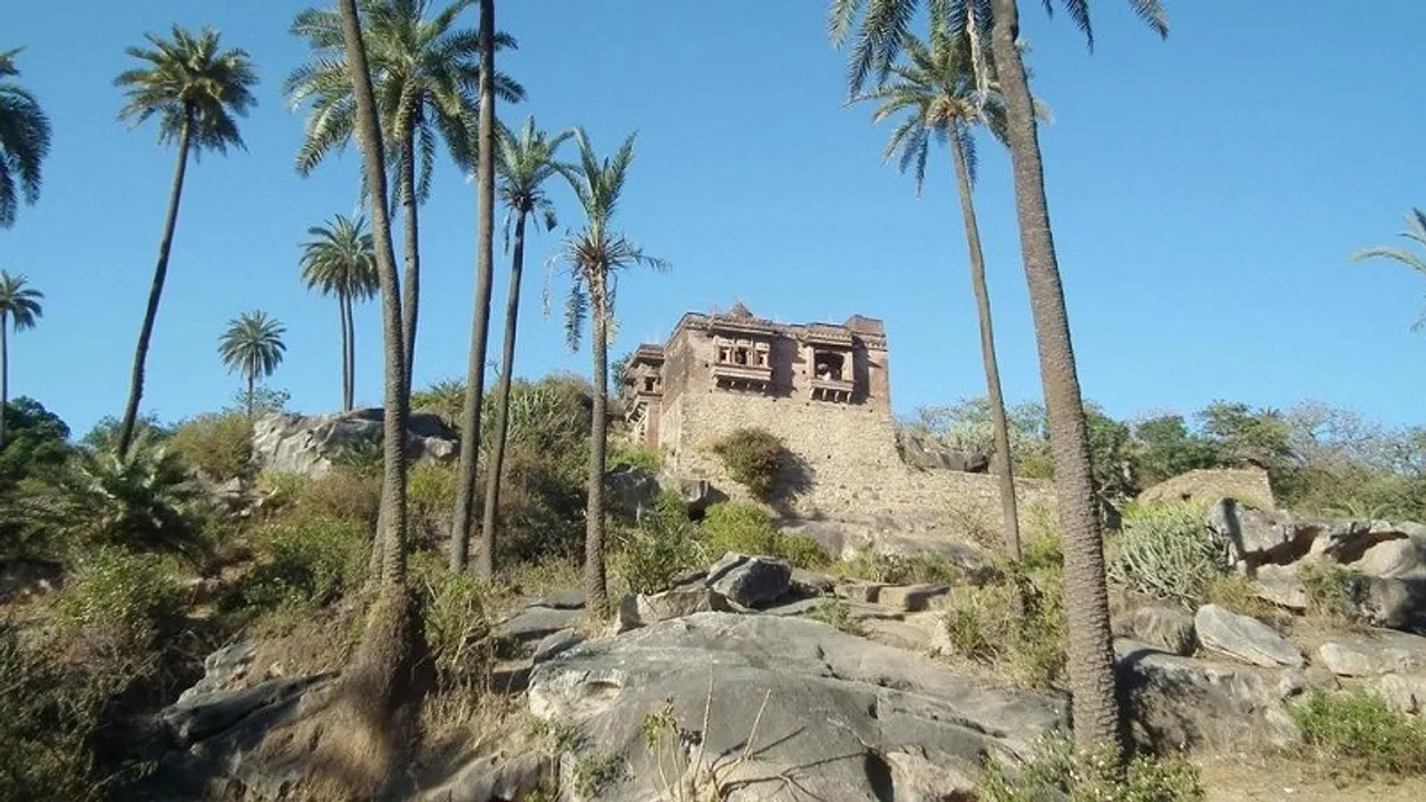 माउंट आबू के पास अचलगढ़ किला