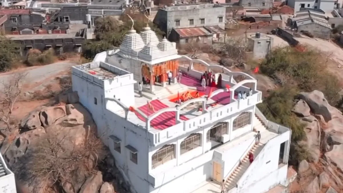 नागाणी गोगाजी मंदिर