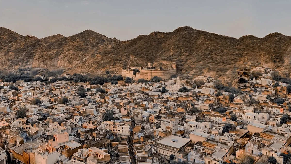 प्राचीन शिव मंदिर