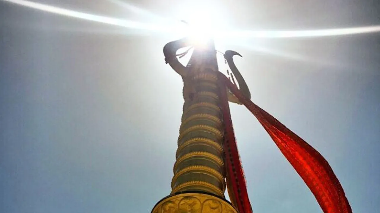 सुनधा माता मंदिर पर स्थित त्रिशूल।